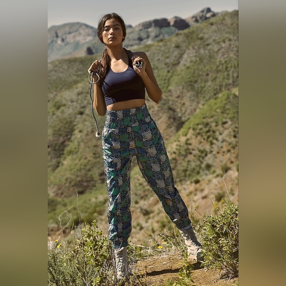 FP Movement by FREE PEOPLE The Way Home Printed Joggers•Size M•NWT - Picture 5 of 6